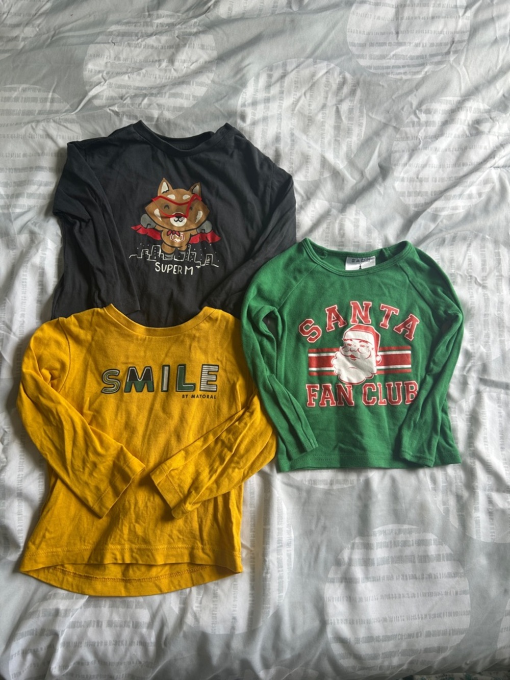 3 pcs - Green 'Santa Fan Club' Kids Long-Sleeve Shirt